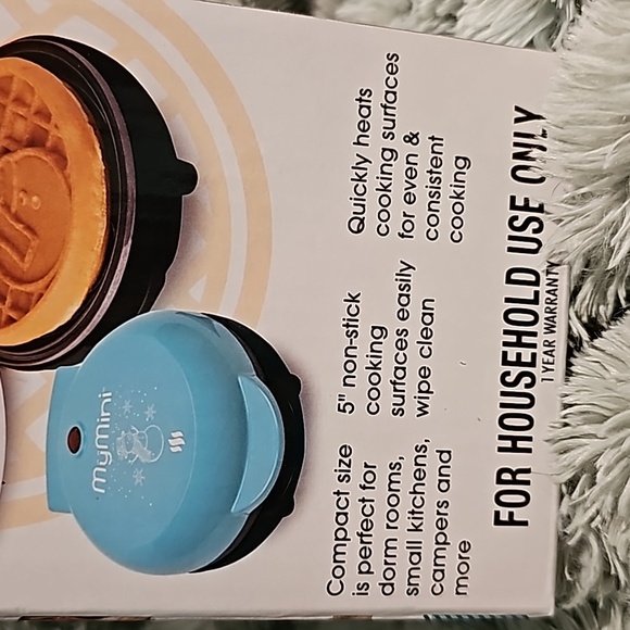 Brand new Mymini Snowman Waffle maker - Picture 4 of 5